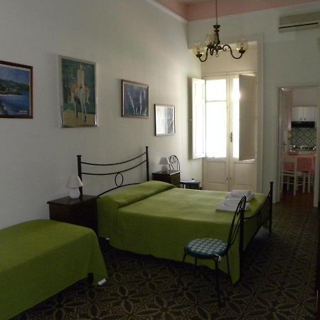 Novecento Apartment Липари Екстериор снимка