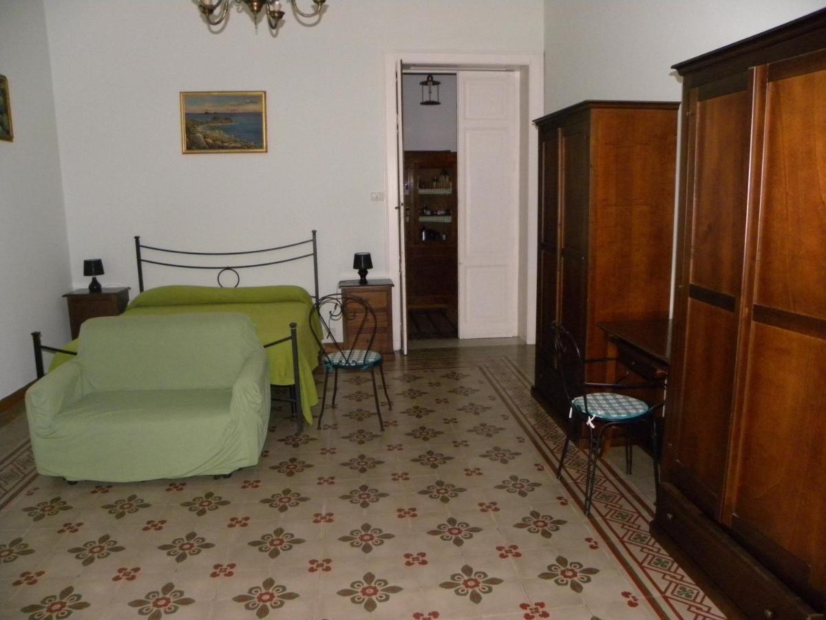 Novecento Apartment Липари Екстериор снимка