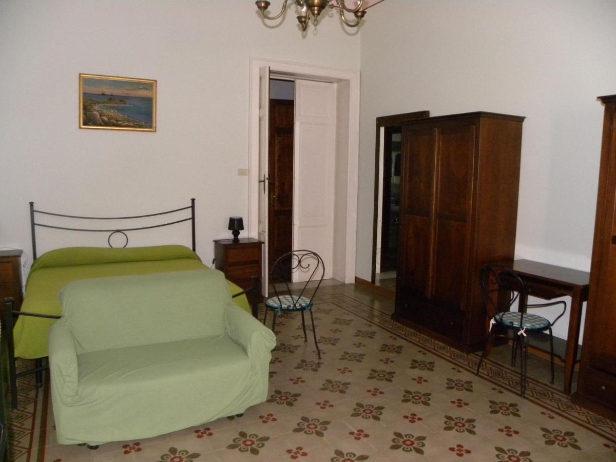 Novecento Apartment Липари Екстериор снимка